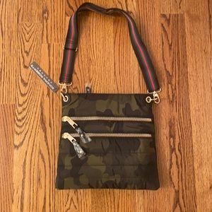 Sondra Roberts Squared Crossbody bag